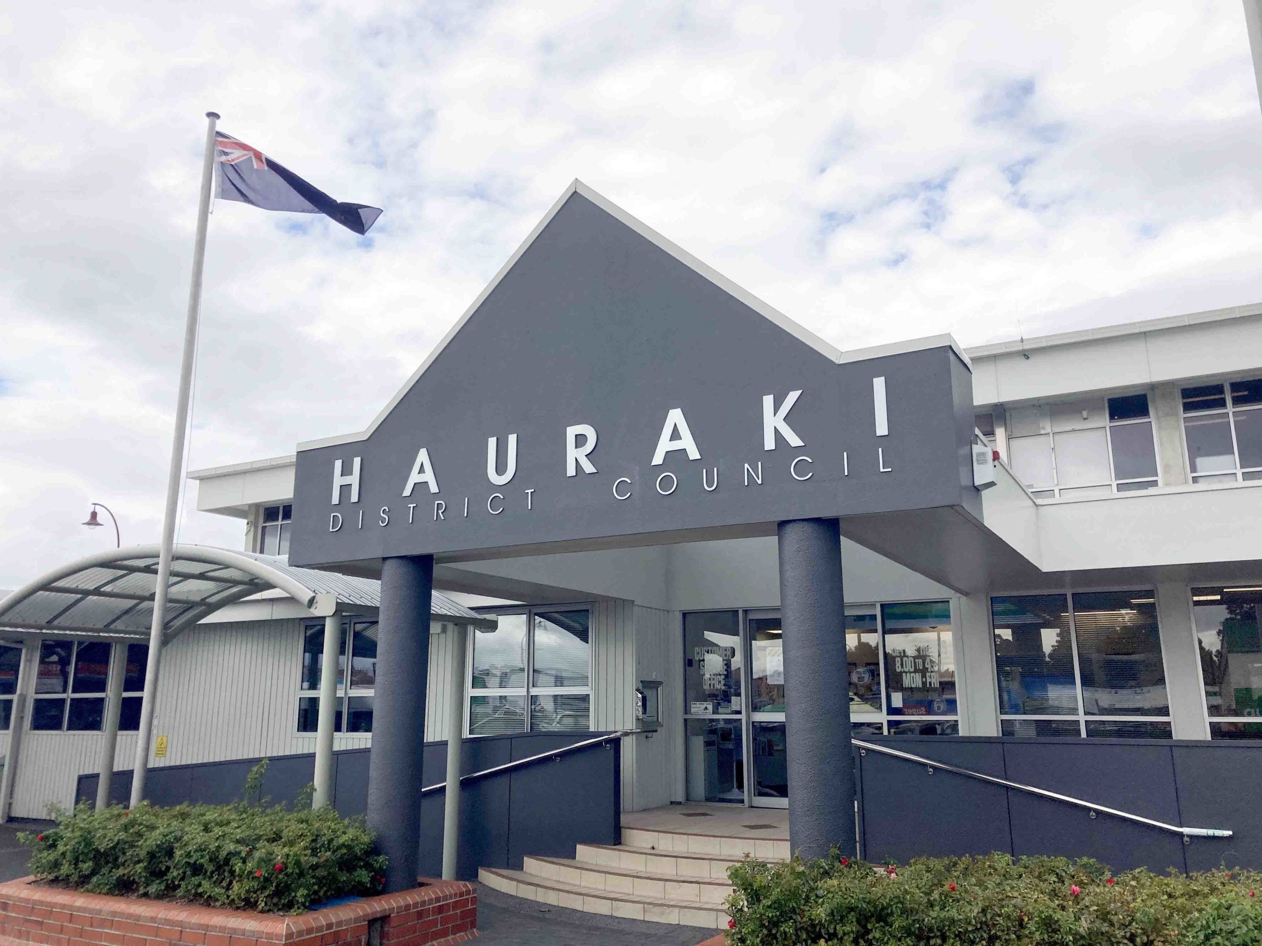You are currently viewing $450k overspend concerns council