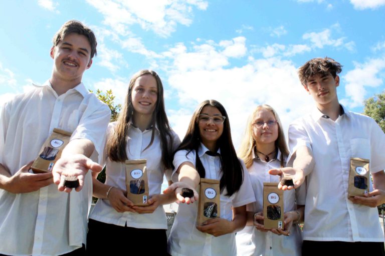 Read more about the article Coffee grounds fire up Paeroa students’ business