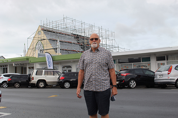 You are currently viewing New roof goes up for Thames church