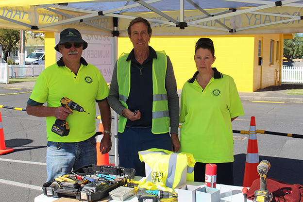 Read more about the article Rotary puts screws on licence plate theft