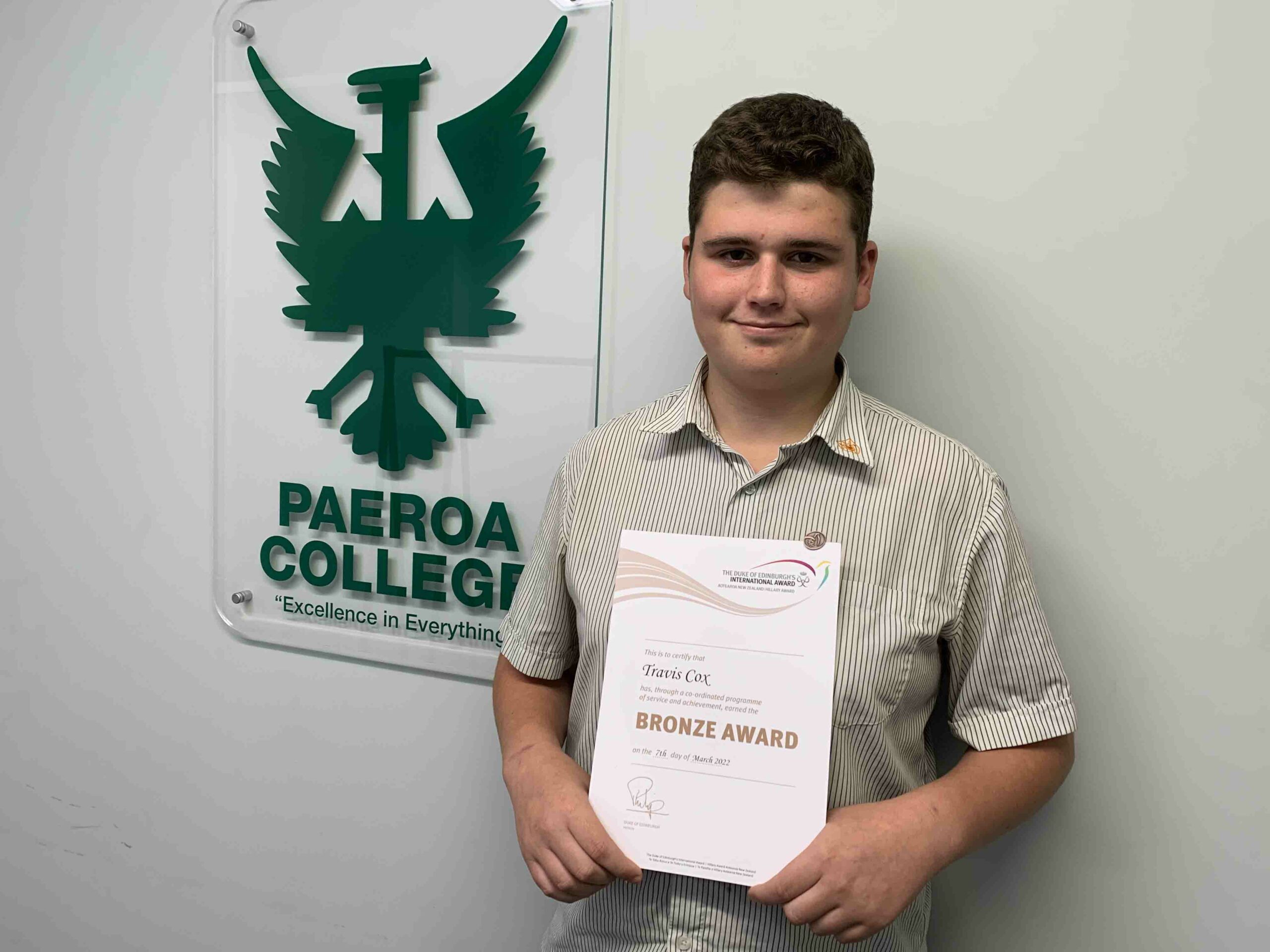 Read more about the article Paeroa College student receives Duke of Edinburgh award