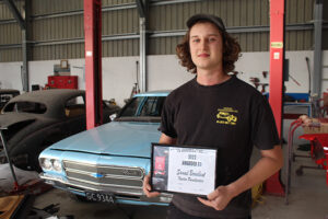 Read more about the article National scholarship for Ngātea car painter