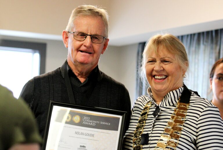 Read more about the article Residents acknowledged with service awards