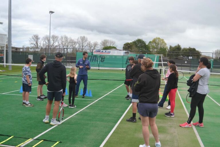 Read more about the article Tennis club plans to bounce back