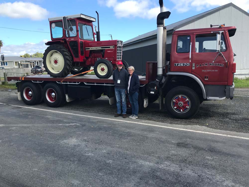 You are currently viewing Vintage truck convoy