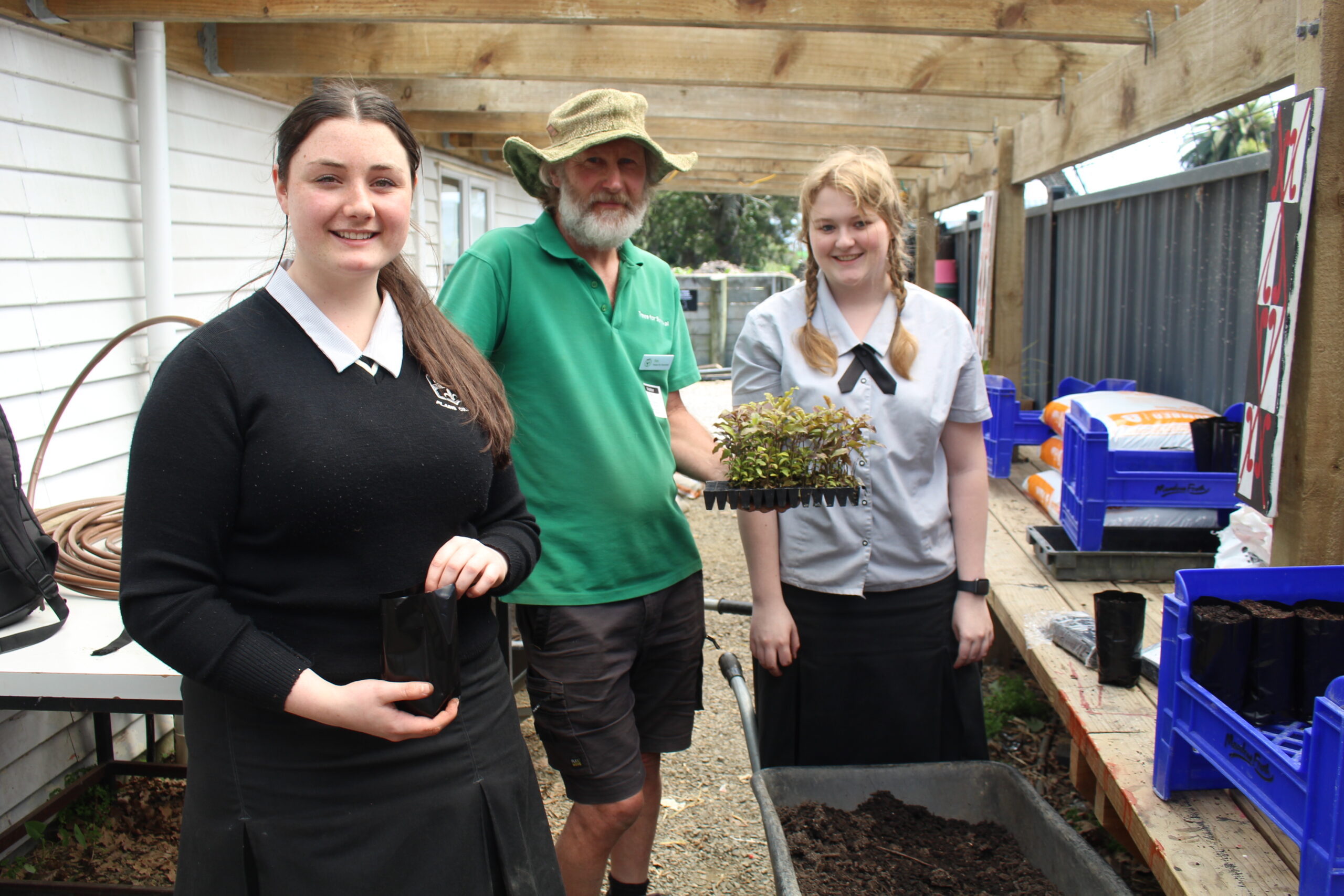 You are currently viewing Trees for Survival flourishes in Thames Valley