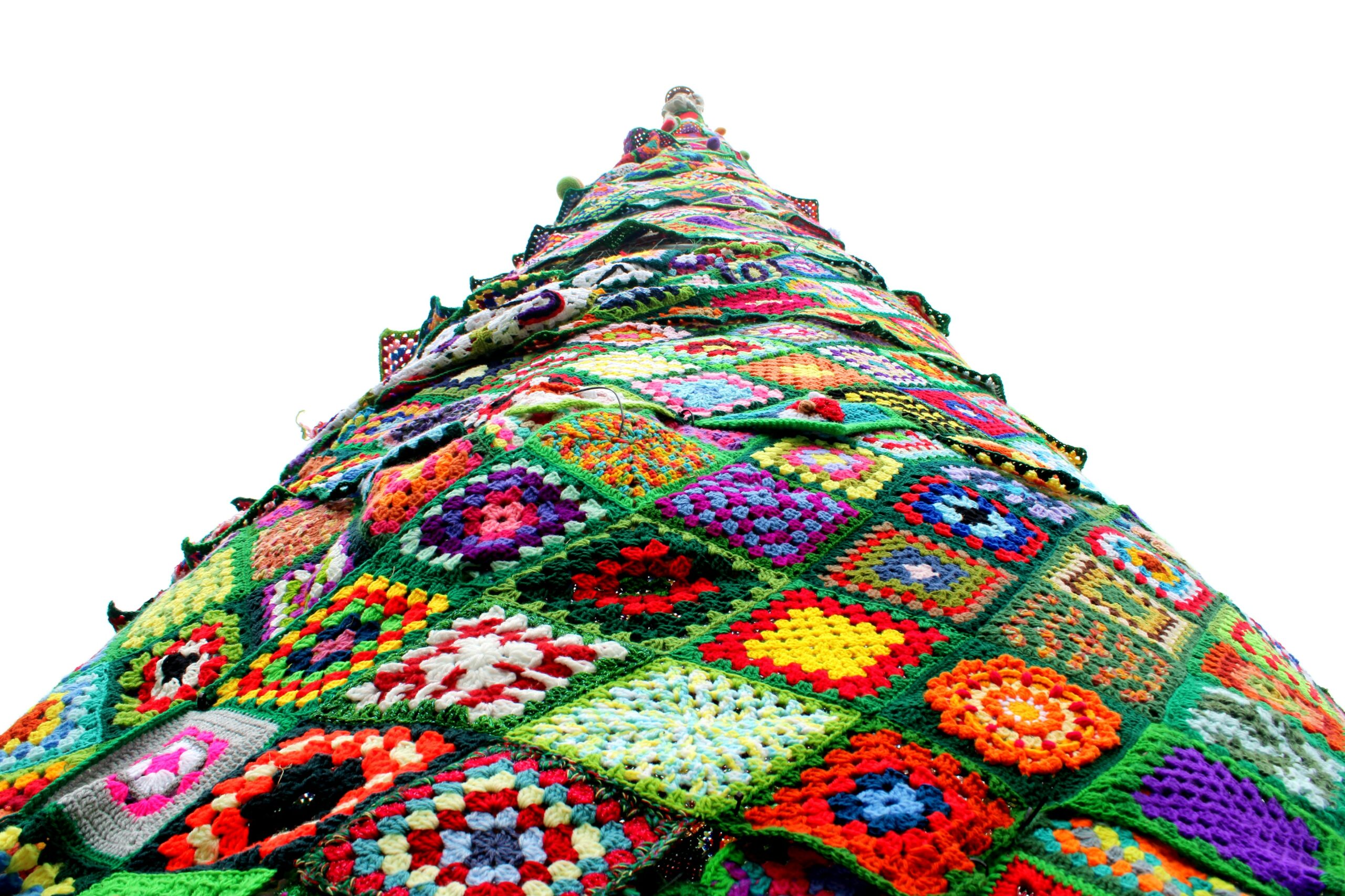 You are currently viewing Christmas tree ‘makes crochet cool again’