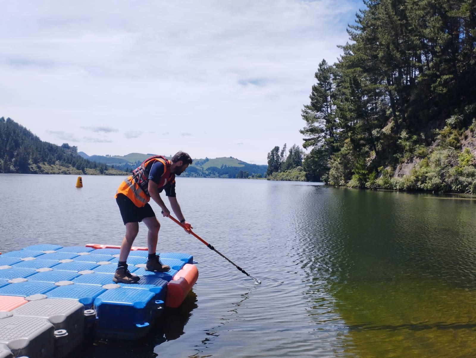 You are currently viewing Swimmers: keep eyes open for toxic algae