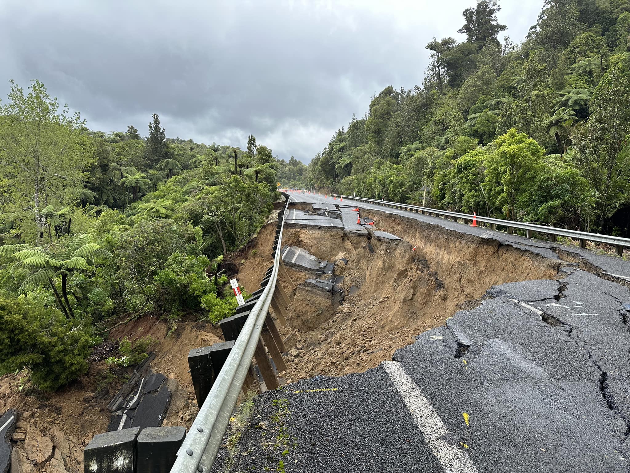 You are currently viewing Kopu-Hikuai Rd gives way