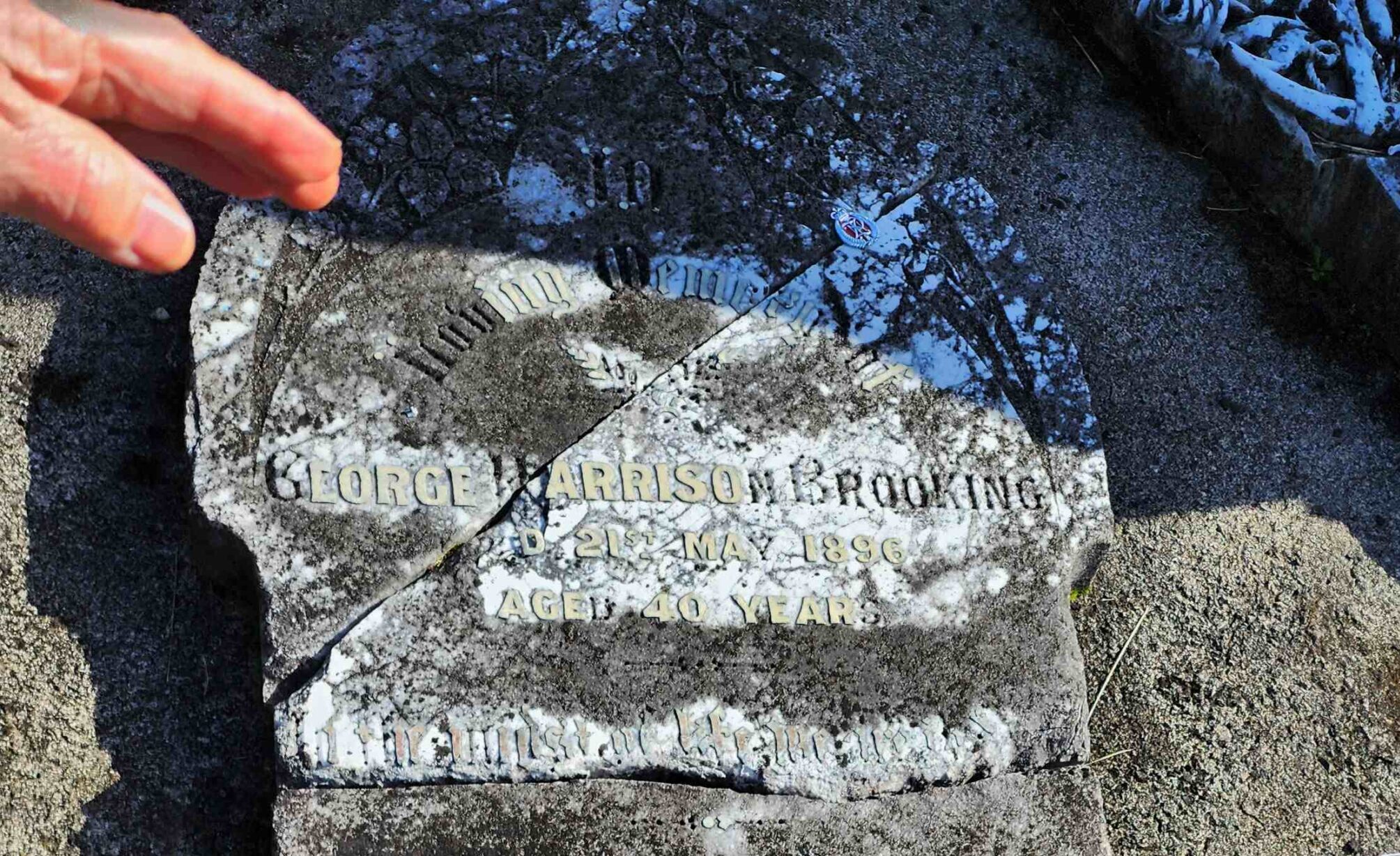You are currently viewing Repairing Waihī’s history, one grave at a time