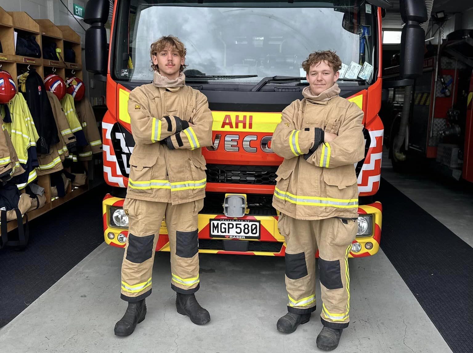 You are currently viewing Thames firefighters swap study for stairs