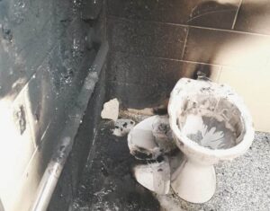 Read more about the article Waihī toilet block burnt to tune of $10k