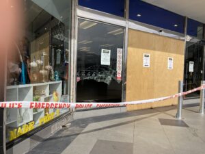 Read more about the article Police investigate ram raid at Thames shopping centre