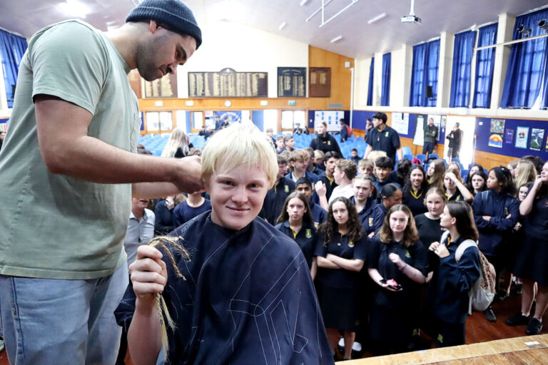 Read more about the article Carson’s mullet lopped off for cancer