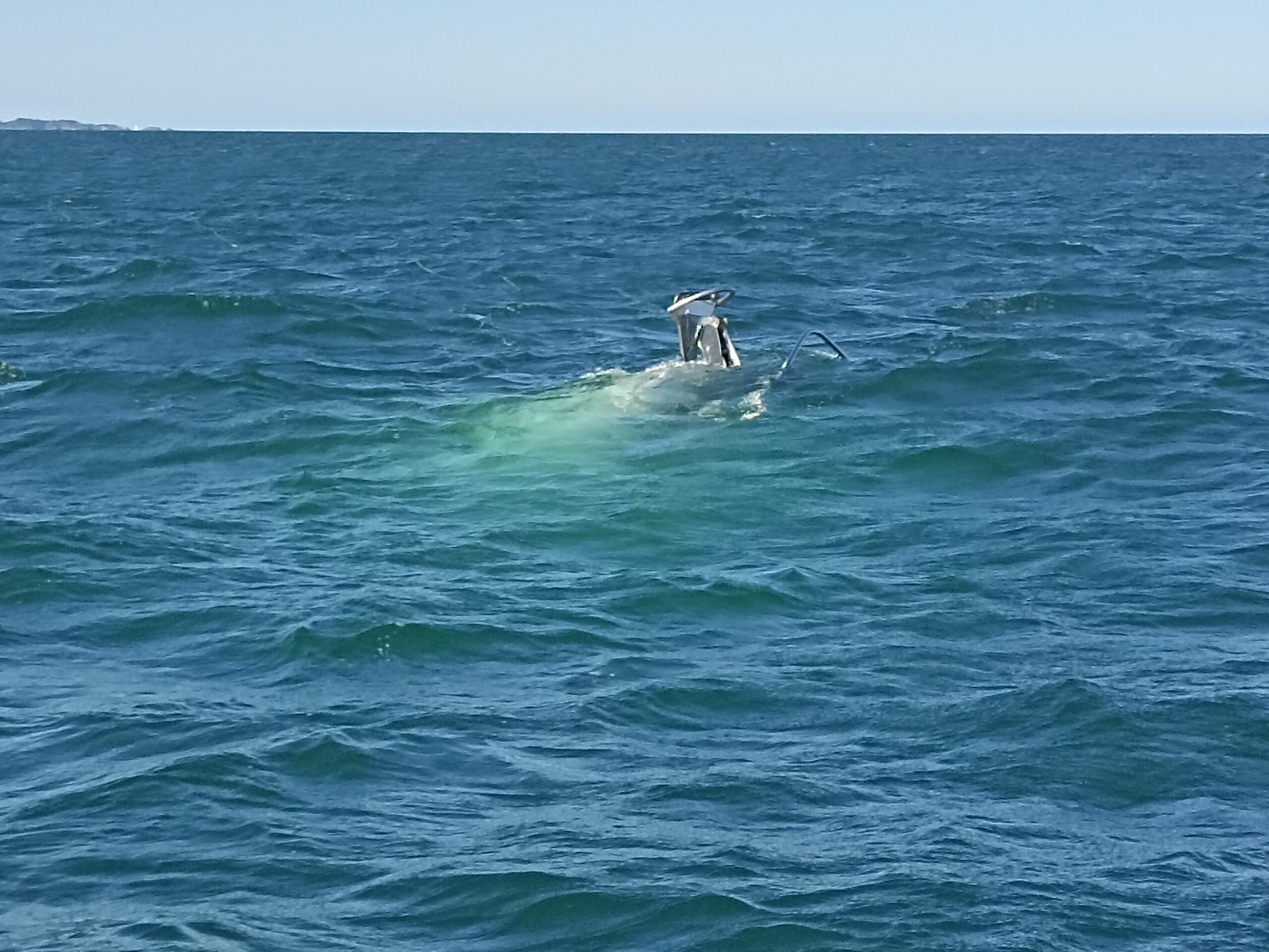 You are currently viewing Boat sinks in Mercury Bay