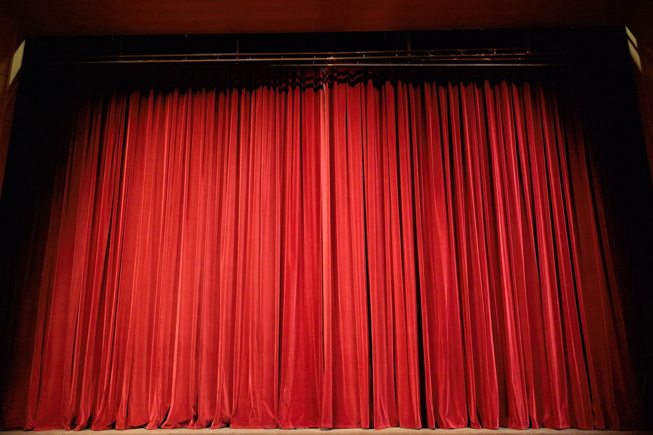 You are currently viewing Stunner show premiers for arts fest