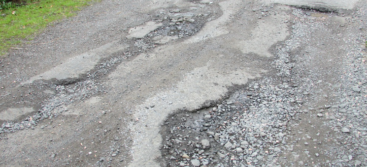 Read more about the article Feds: Time to fix potholes