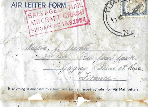 Read more about the article Pen pal letter survives fatal plane craft