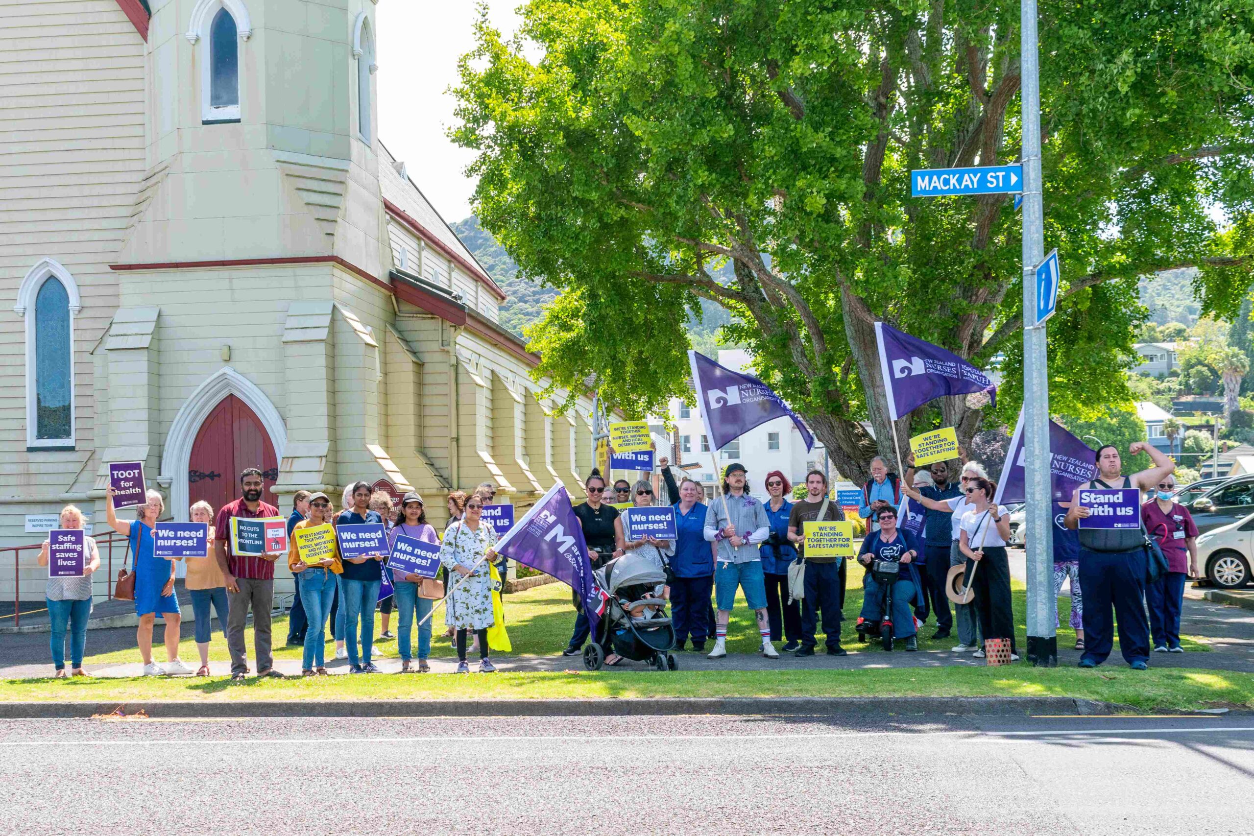 You are currently viewing Thames Valley nurses join nationwide strike