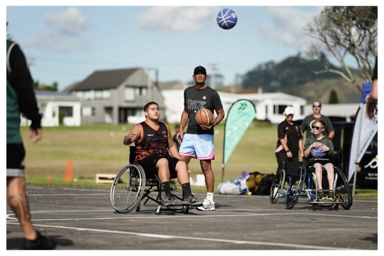 Read more about the article Waihī Beach abuzz