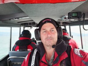 Read more about the article Swimming the swim for Coastguard cause