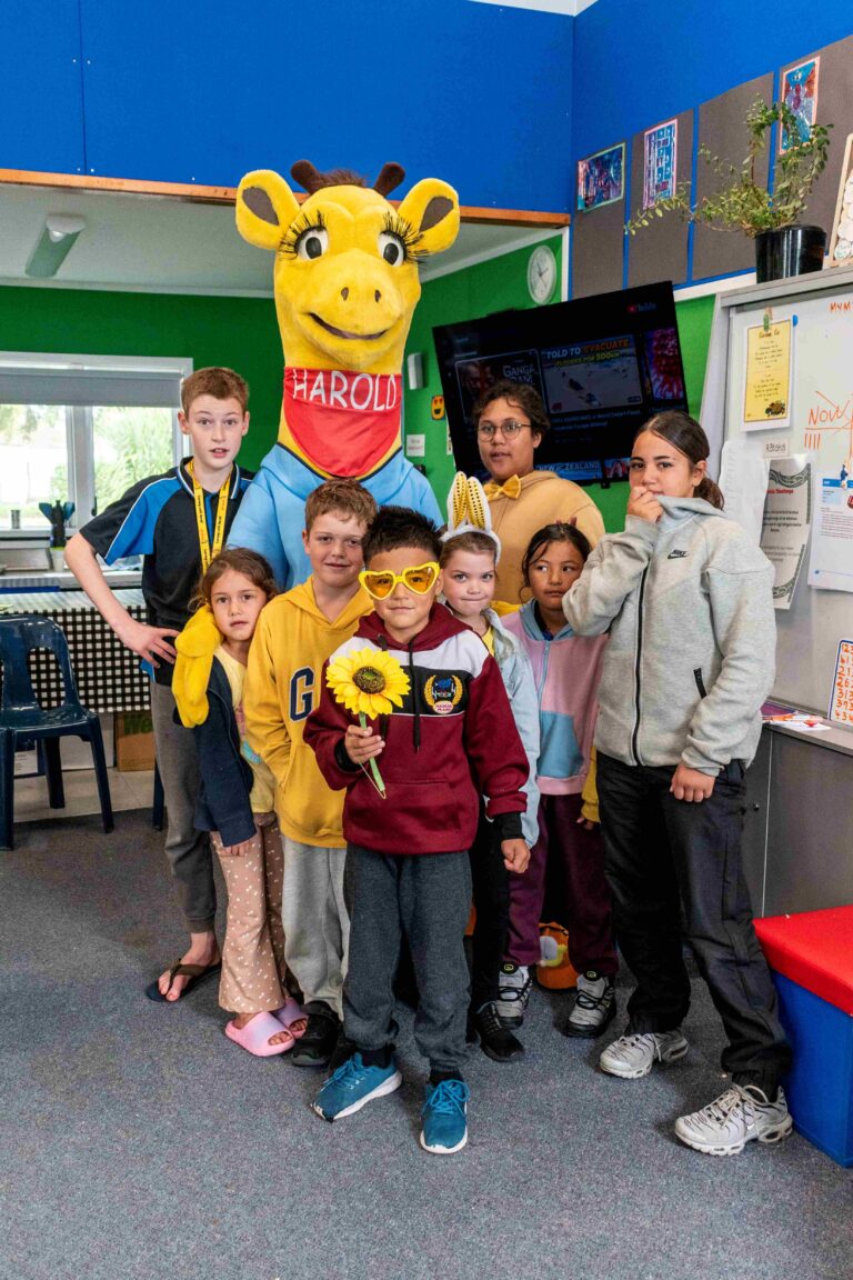 Read more about the article Students wear yellow for Harold