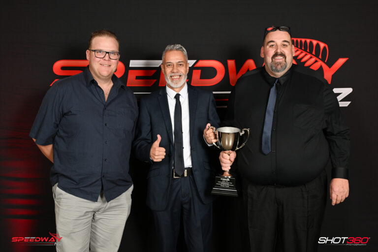 Read more about the article Presenters drive home positive speedway shift