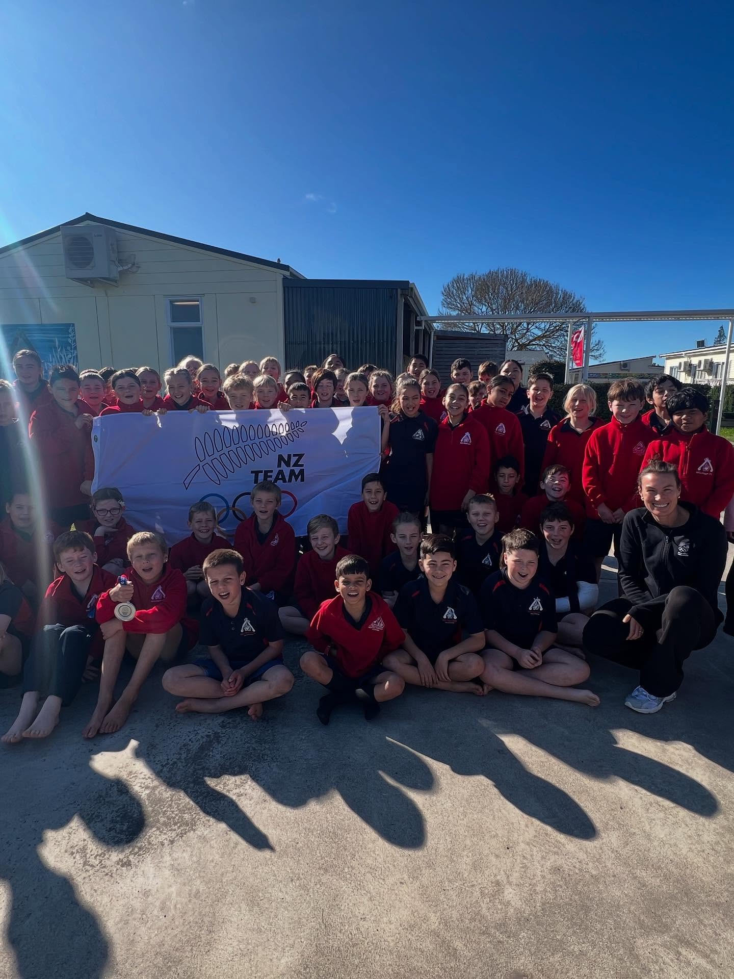 You are currently viewing Olympic rower visits Hauraki kids