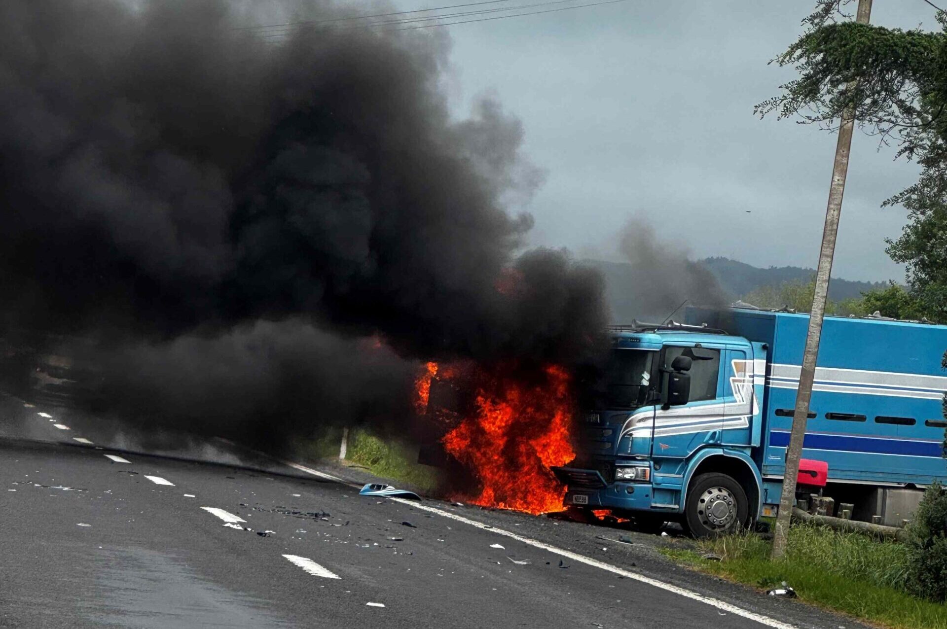 You are currently viewing Crashes in Waitakaruru, Gorge