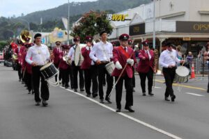 Read more about the article Boogie back in time at Karangahake dance