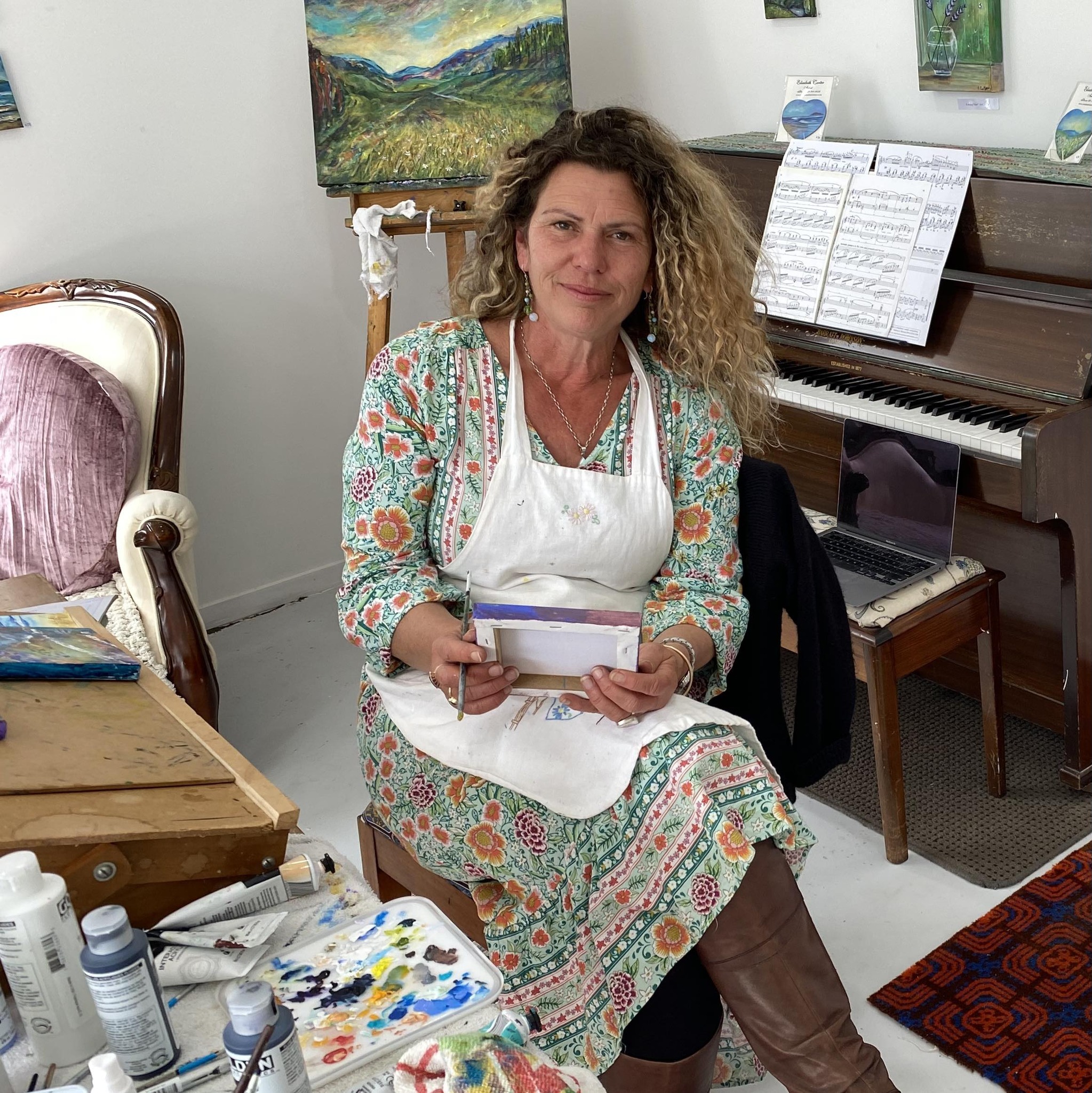 You are currently viewing Expressive floral art on display