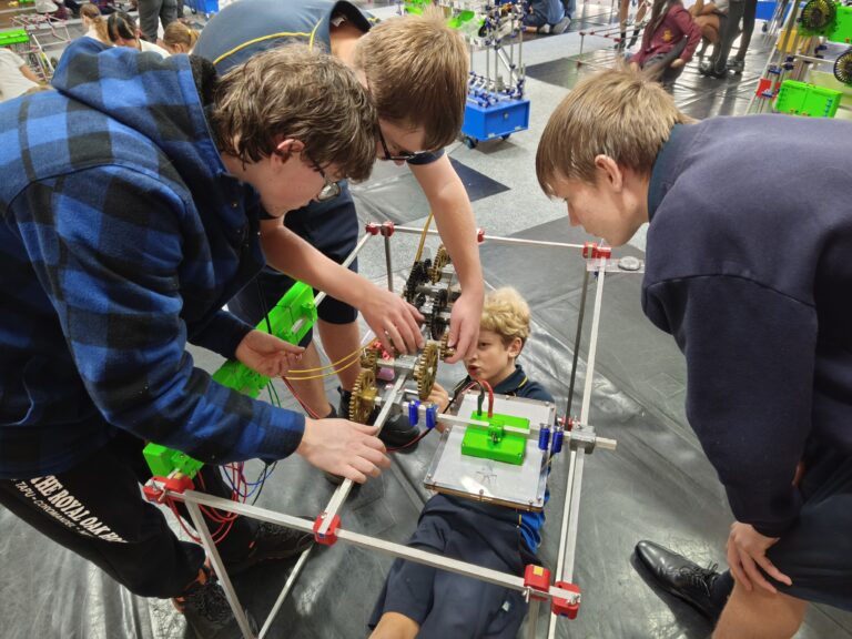 Read more about the article Thames students soar to EPro8 semi-finals